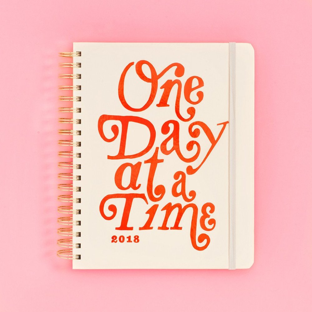 agenda-ban-do-17-month-large-agenda-one-day-at-a-time-1_1024x1024