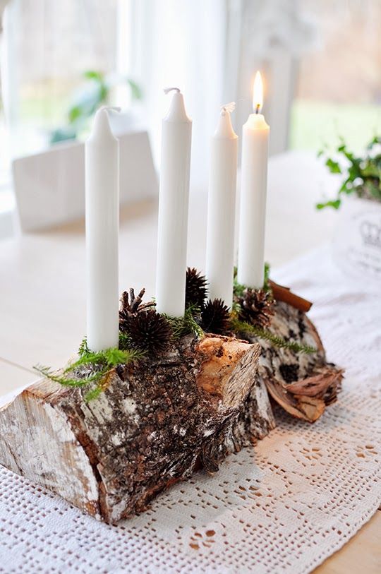 natal escandivo decoracao natalina minimalista nordica folhagens simples christmas decoration  pinhas galhos madeira wood
